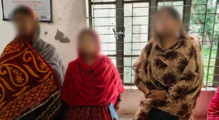 উজিরপুরে স্বাস্থ্য কমপ্লেক্সে অভিযান, ৩ দালালের সাজা